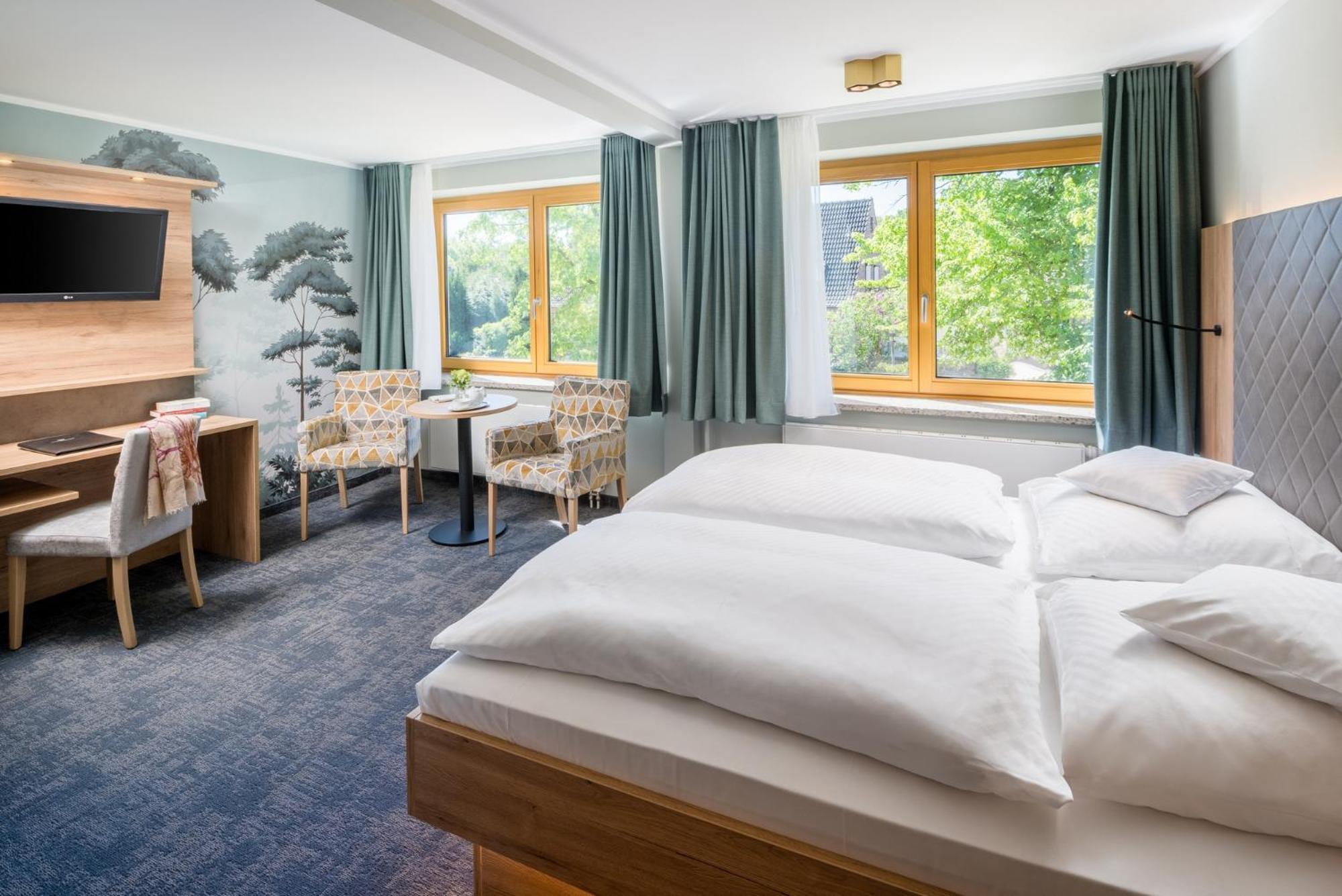 Romantik Hotel Waldschloesschen Schleswig Exterior photo