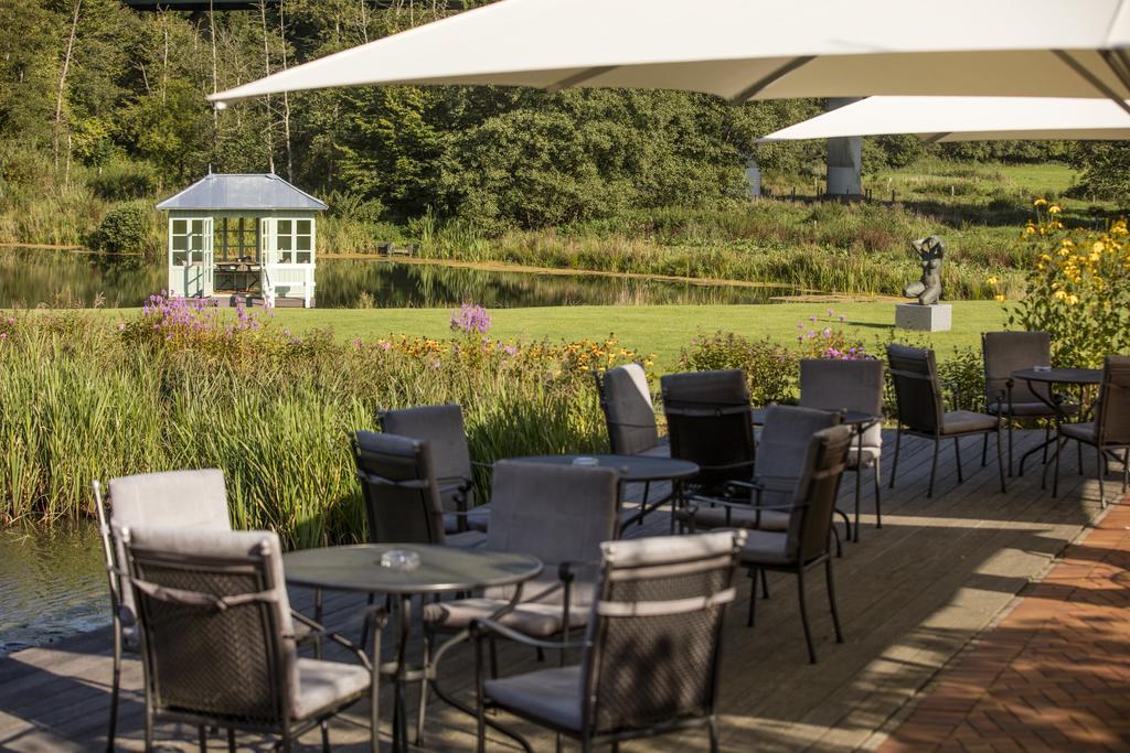 Romantik Hotel Waldschloesschen Schleswig Exterior photo