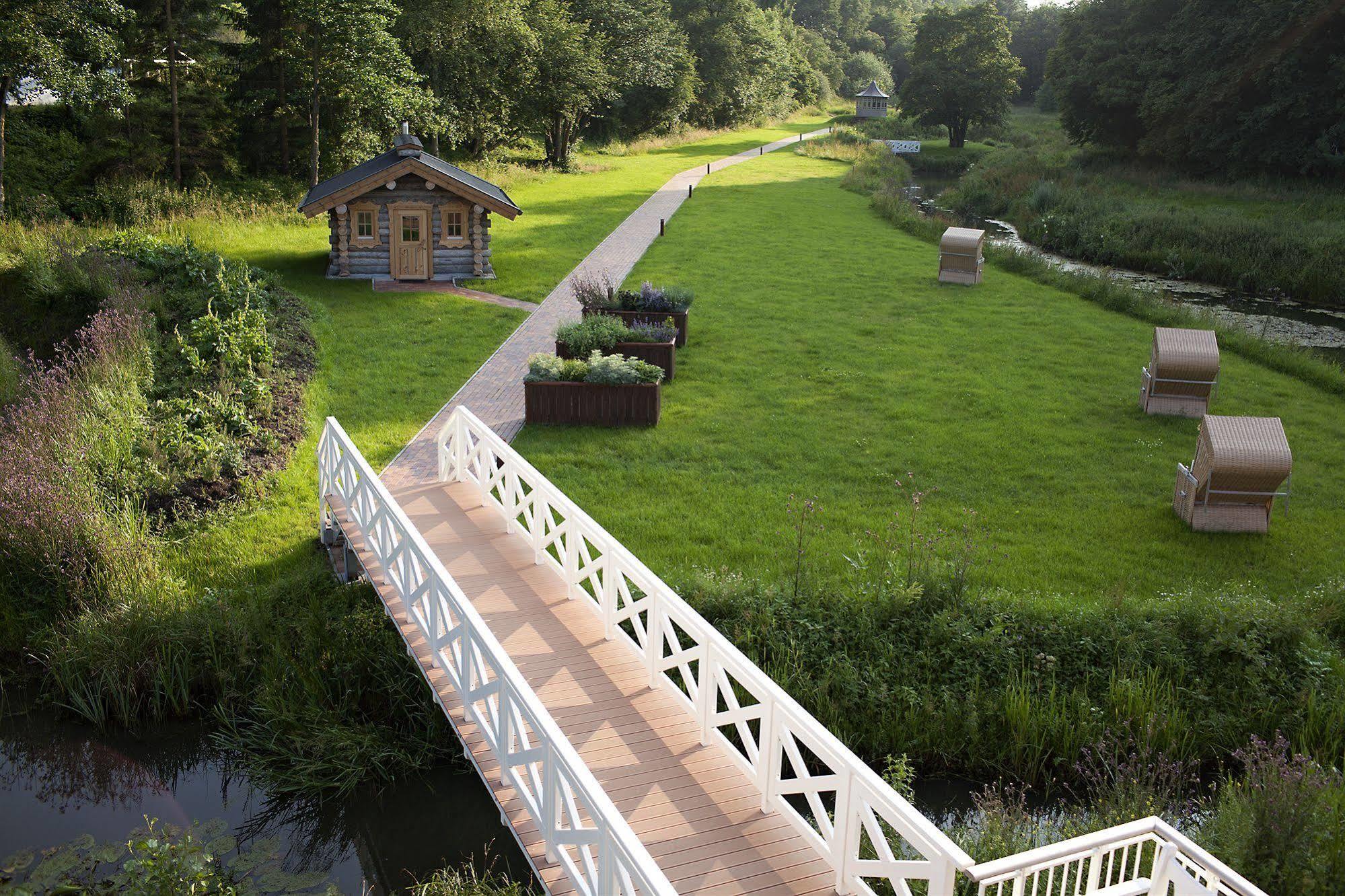 Romantik Hotel Waldschloesschen Schleswig Exterior photo